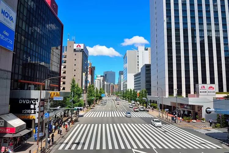 三田駅周辺の様子