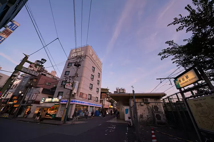 鶯谷駅周辺の様子